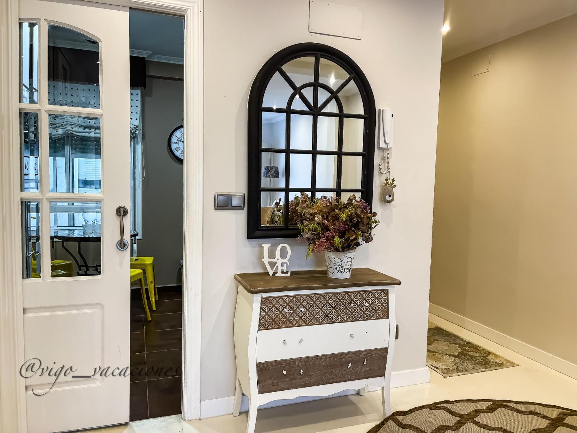 Acogedor Piso Familiar Travesia Apartment Vigo Exterior photo