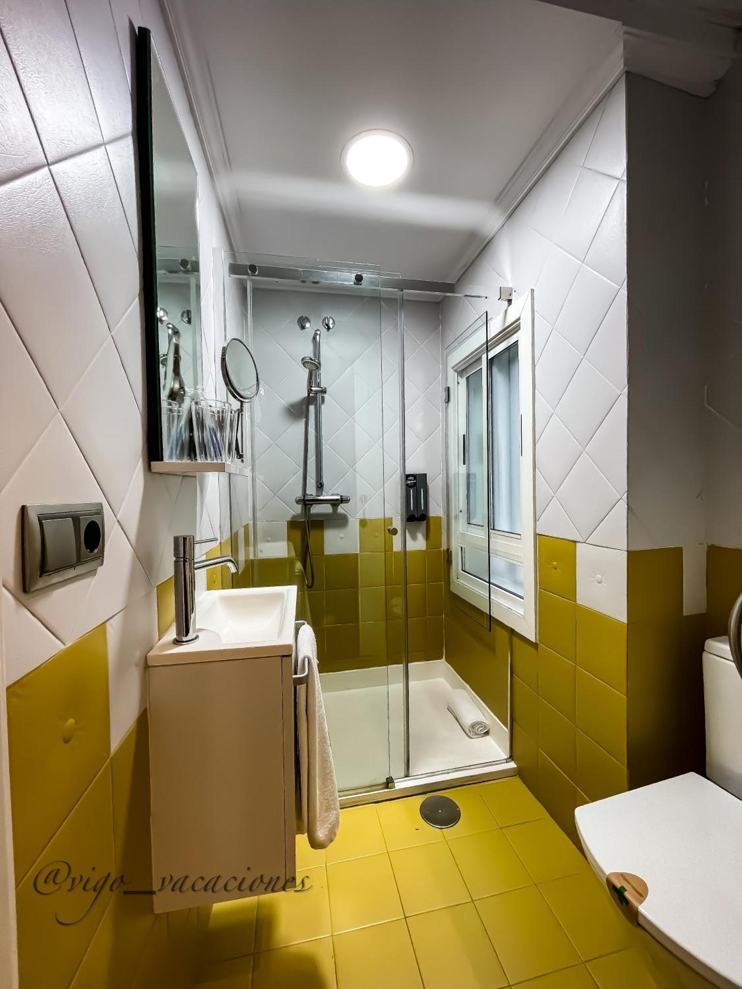 Acogedor Piso Familiar Travesia Apartment Vigo Exterior photo